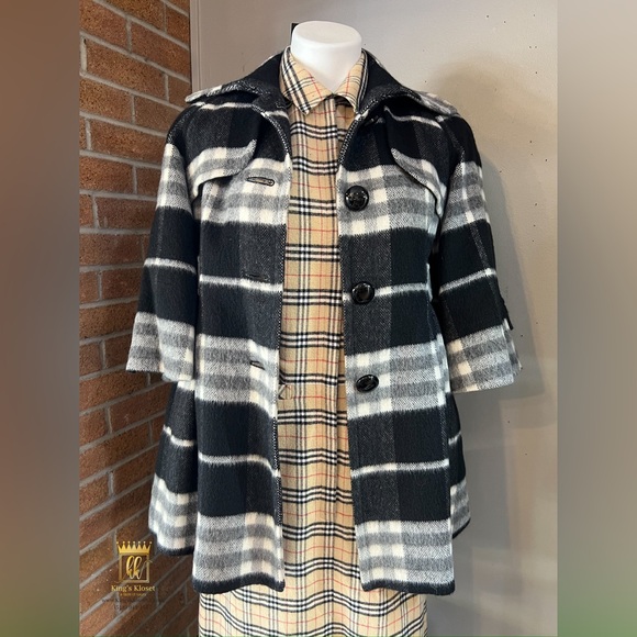 Burberry jacket - Picture 12 of 13